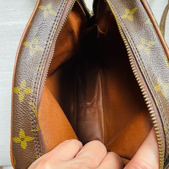 Louis Vuitton Brown Monogram Men's Bag - Picture 8 of 9